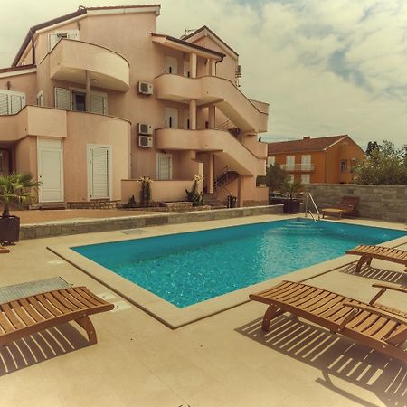 Apartments Basilea Biograd Na Moru Exterior photo