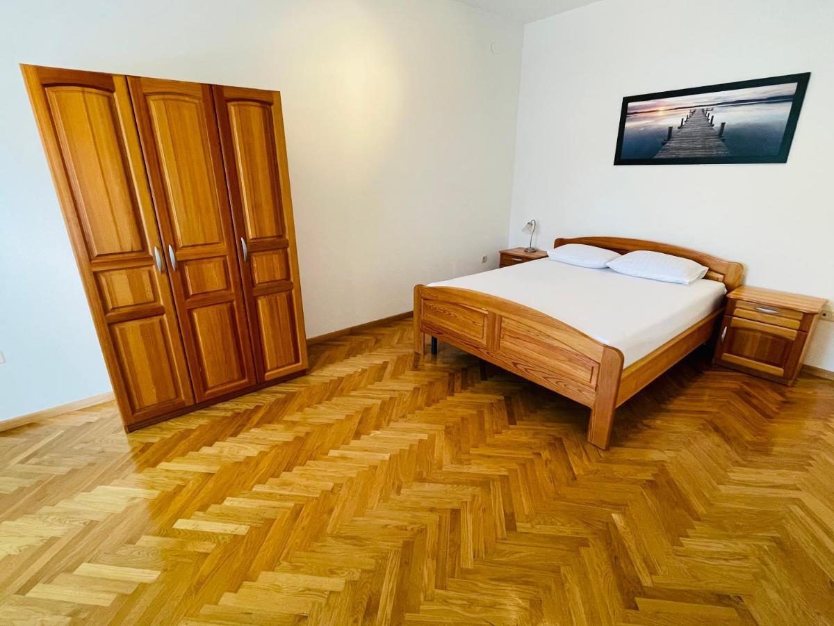 Apartments Basilea Biograd Na Moru Exterior photo